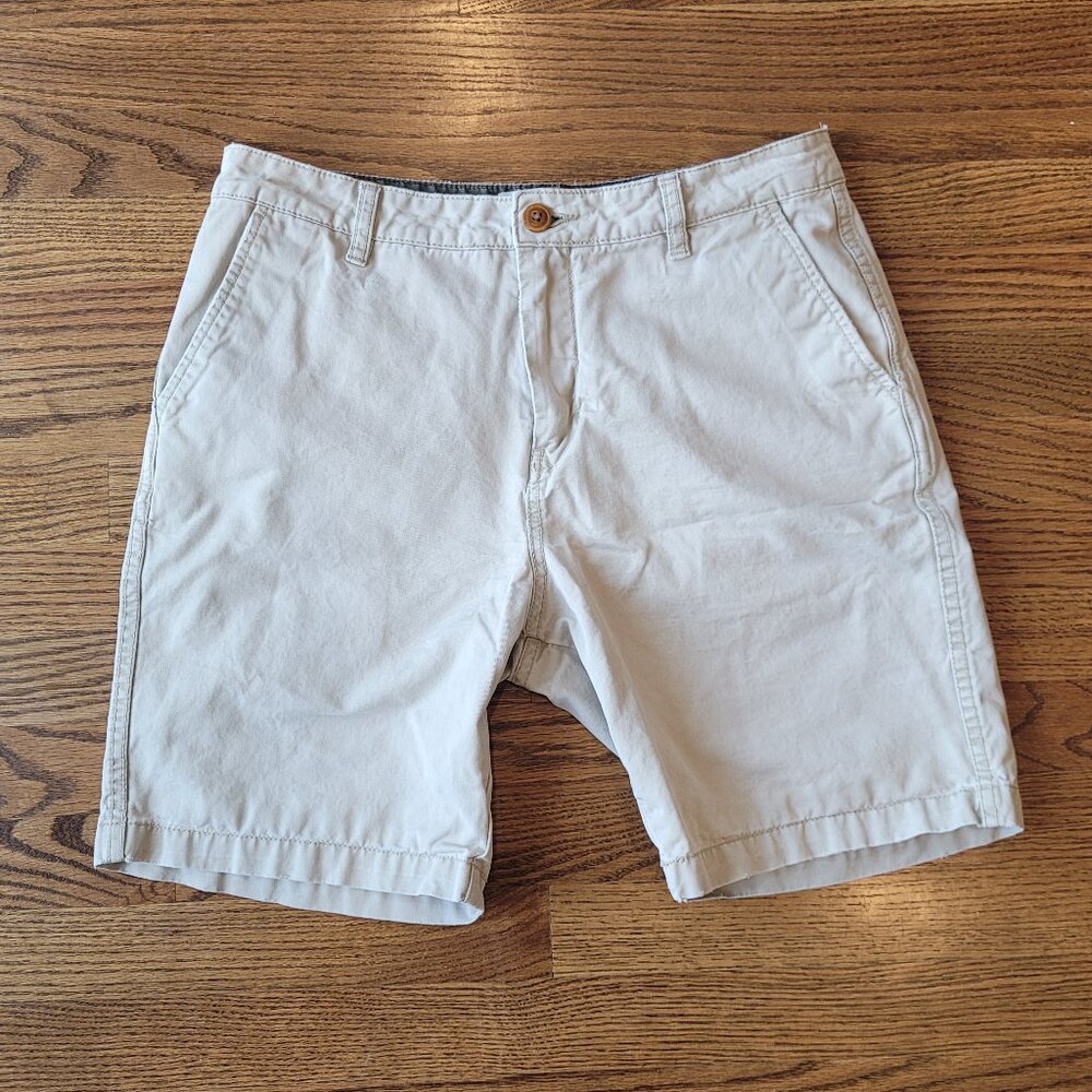 Quicksilver tan shorts size 31